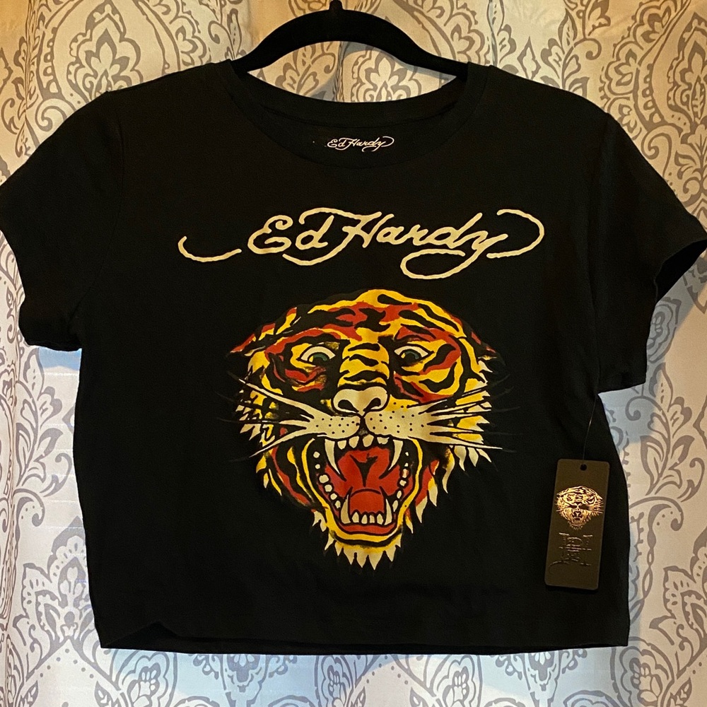 Y2K Ed Hardy Black Crop Tee with Vibrant Tiger Design Women’s Large